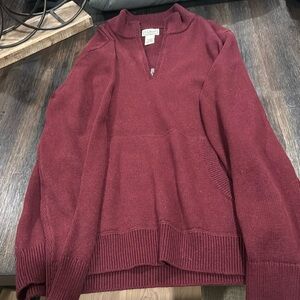 L L bean red sweatshirt